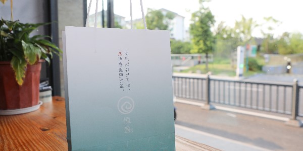 手提袋印刷如何配色？-和印愛歐圖文